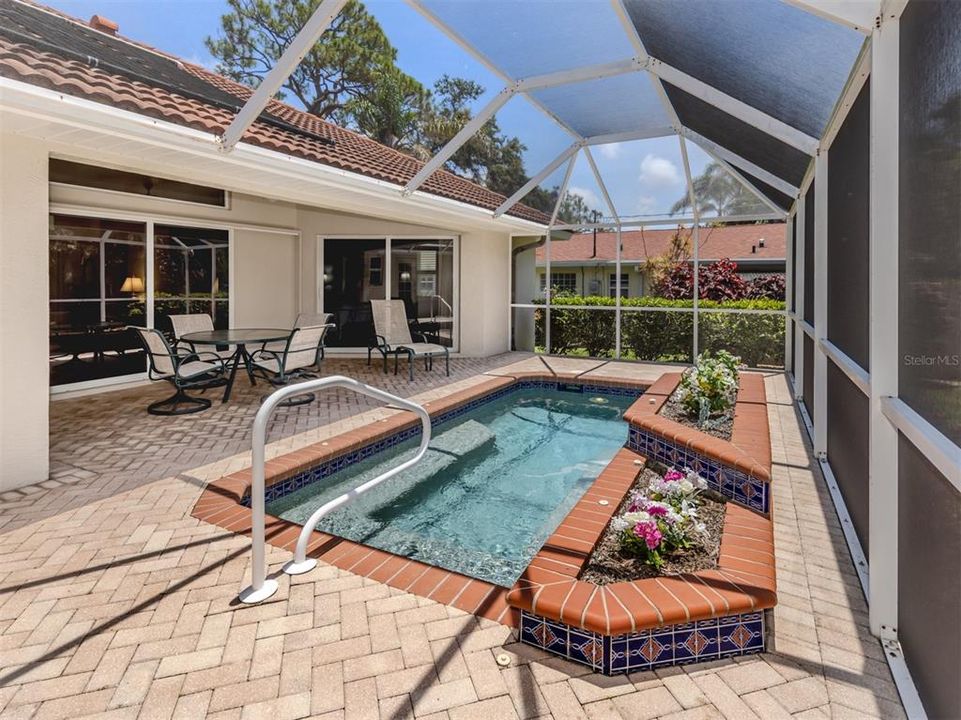 Active With Contract: $1,350,000 (3 beds, 2 baths, 2376 Square Feet)