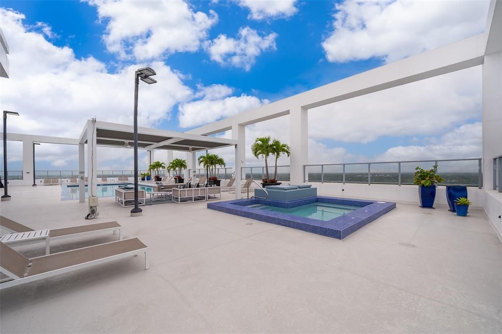 For Sale: $425,000 (1 beds, 2 baths, 1150 Square Feet)