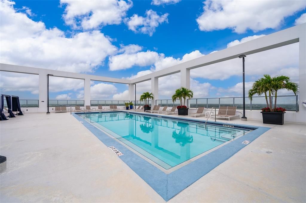 For Sale: $425,000 (1 beds, 2 baths, 1150 Square Feet)