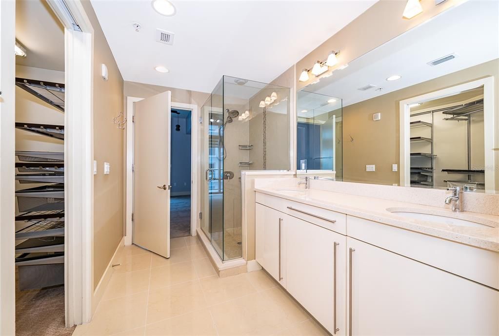 For Sale: $425,000 (1 beds, 2 baths, 1150 Square Feet)