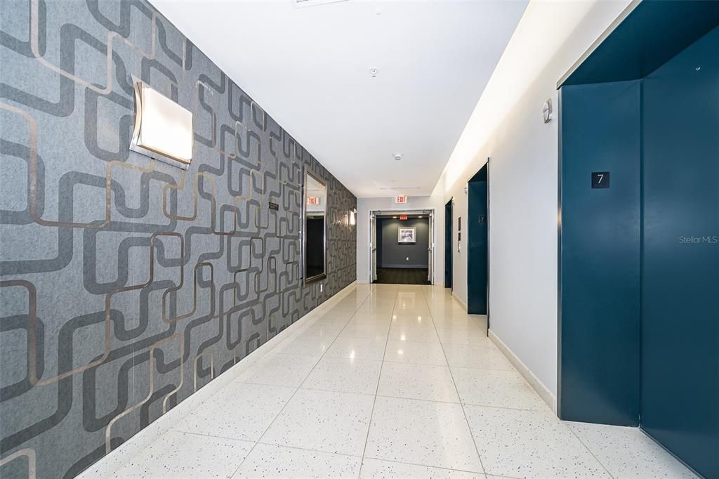 For Sale: $425,000 (1 beds, 2 baths, 1150 Square Feet)