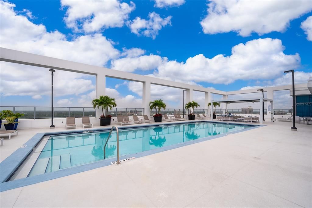 For Sale: $425,000 (1 beds, 2 baths, 1150 Square Feet)