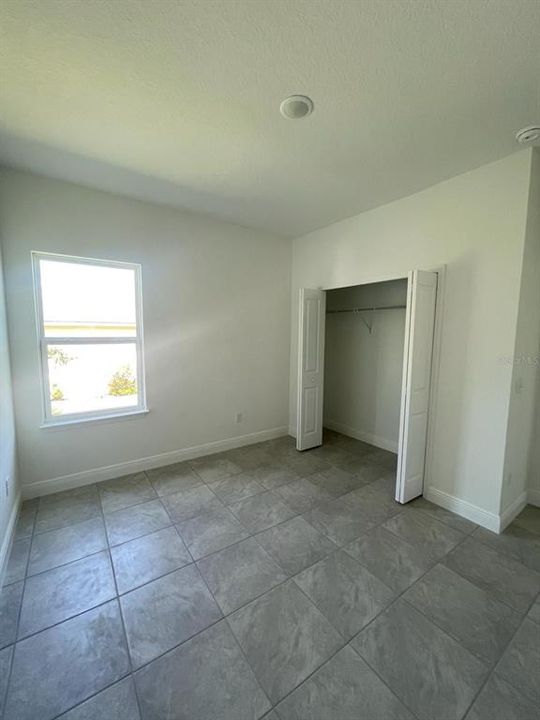 Activo con contrato: $245,000 (4 camas, 2 baños, 1580 Pies cuadrados)