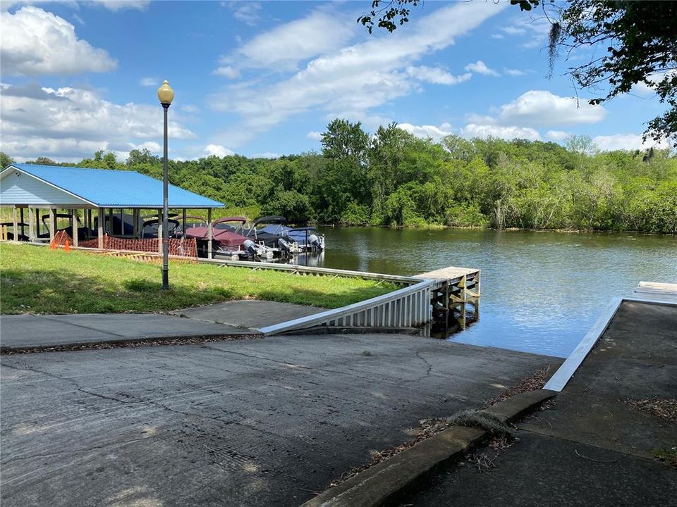 En Venta: $749,500 (4 camas, 3 baños, 3432 Pies cuadrados)