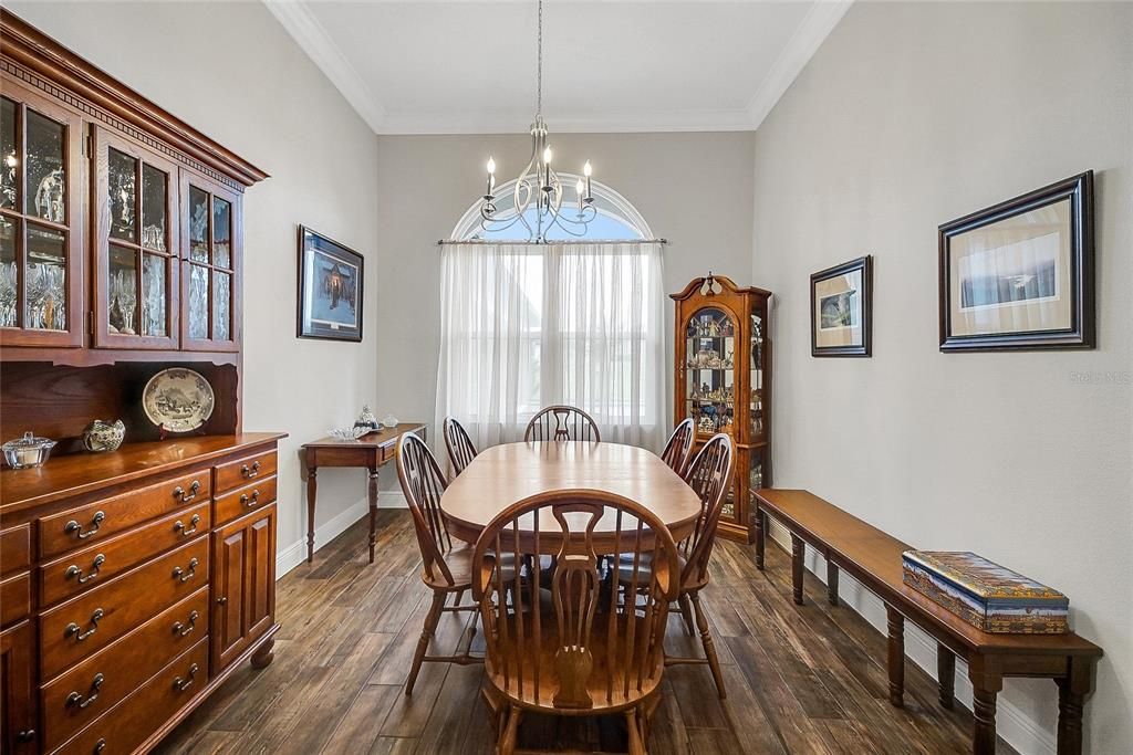 En Venta: $749,500 (4 camas, 3 baños, 3432 Pies cuadrados)