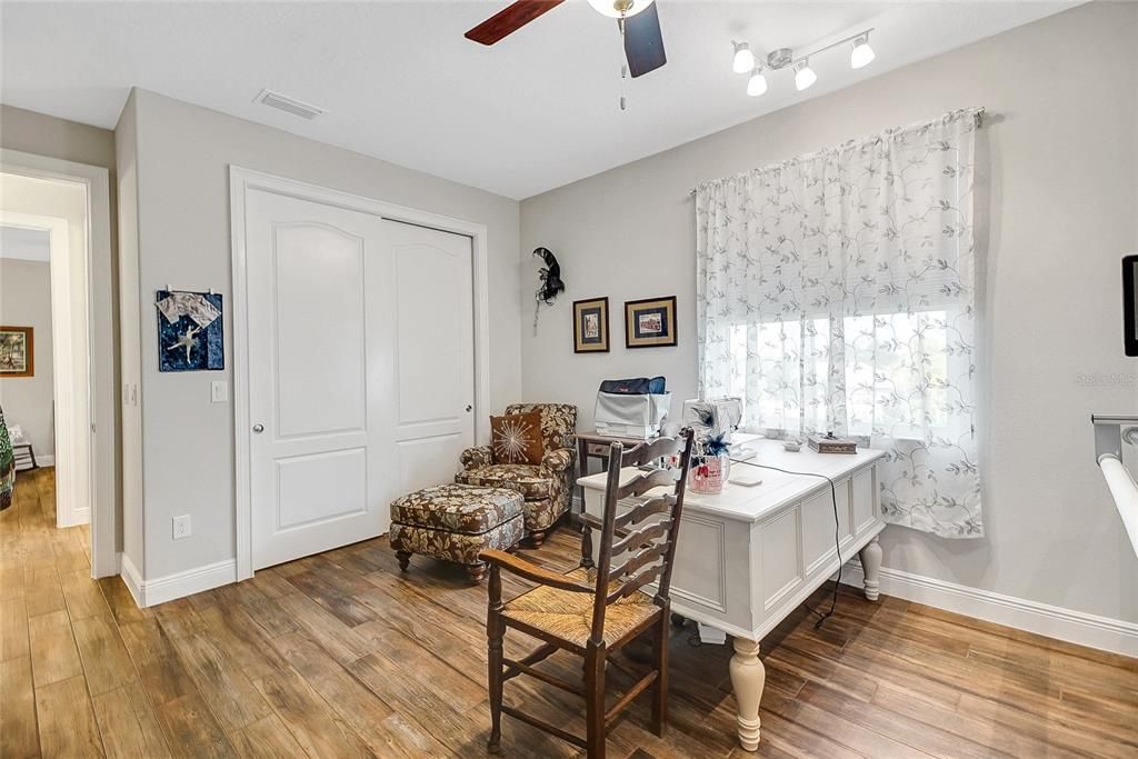 En Venta: $749,500 (4 camas, 3 baños, 3432 Pies cuadrados)