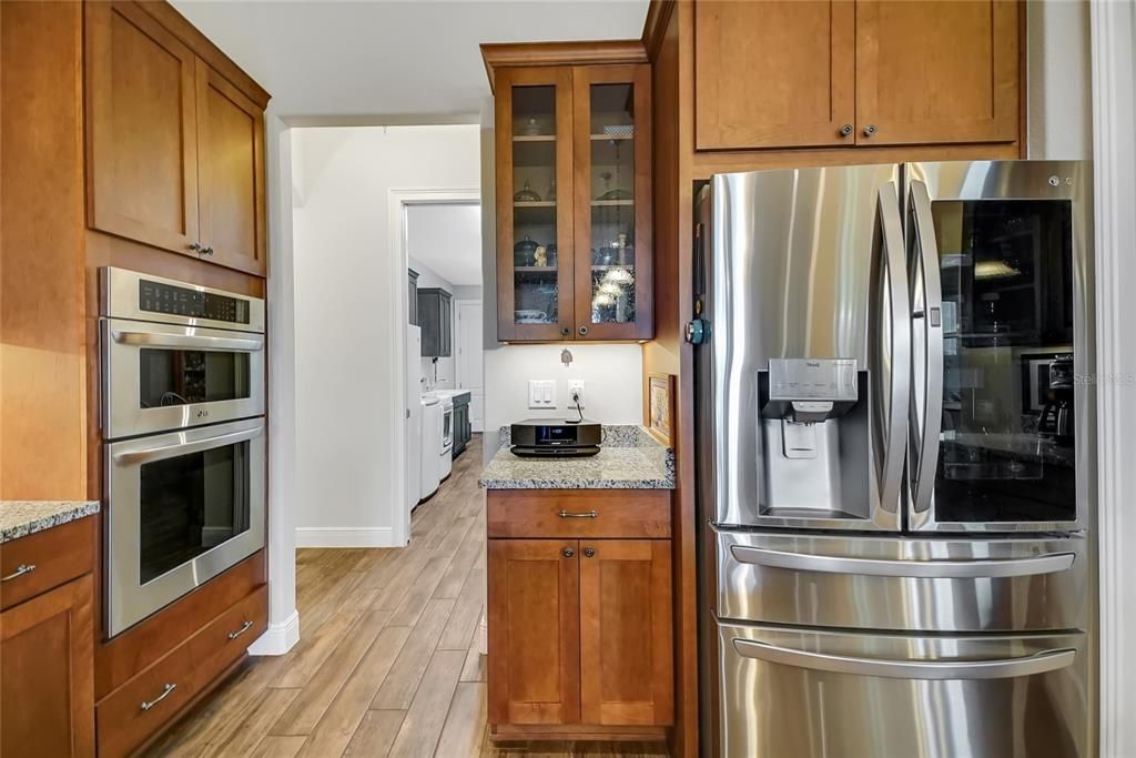 En Venta: $749,500 (4 camas, 3 baños, 3432 Pies cuadrados)