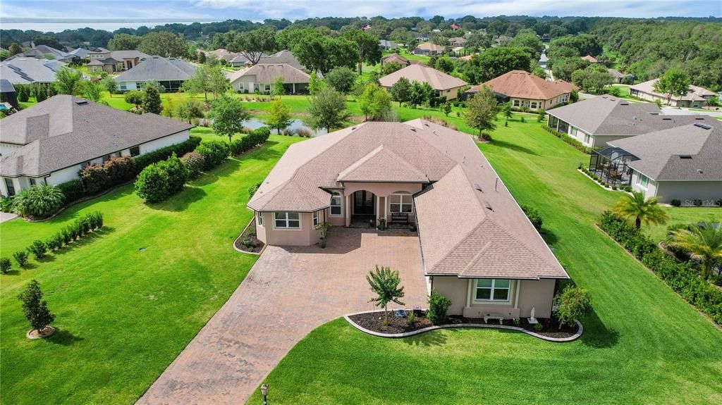 En Venta: $749,500 (4 camas, 3 baños, 3432 Pies cuadrados)