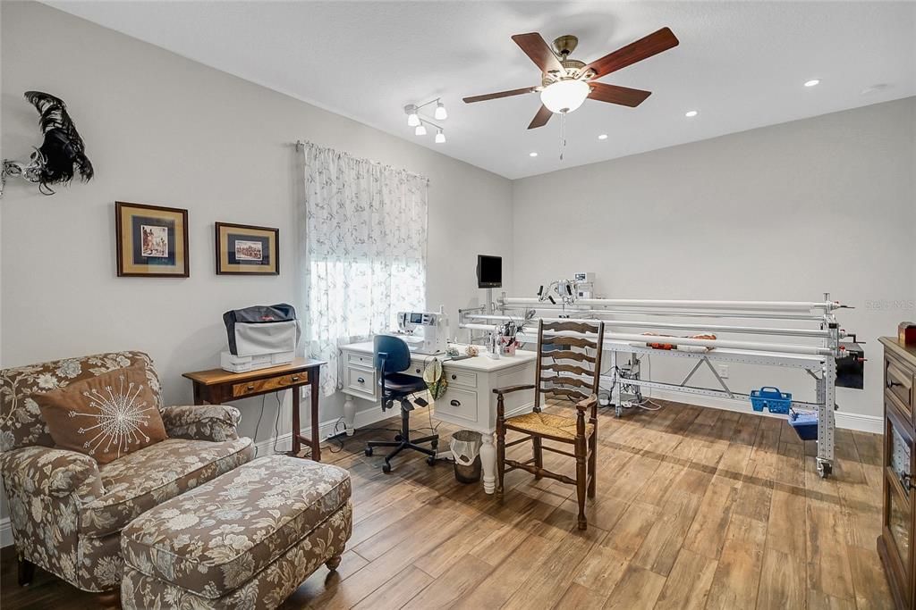 En Venta: $749,500 (4 camas, 3 baños, 3432 Pies cuadrados)