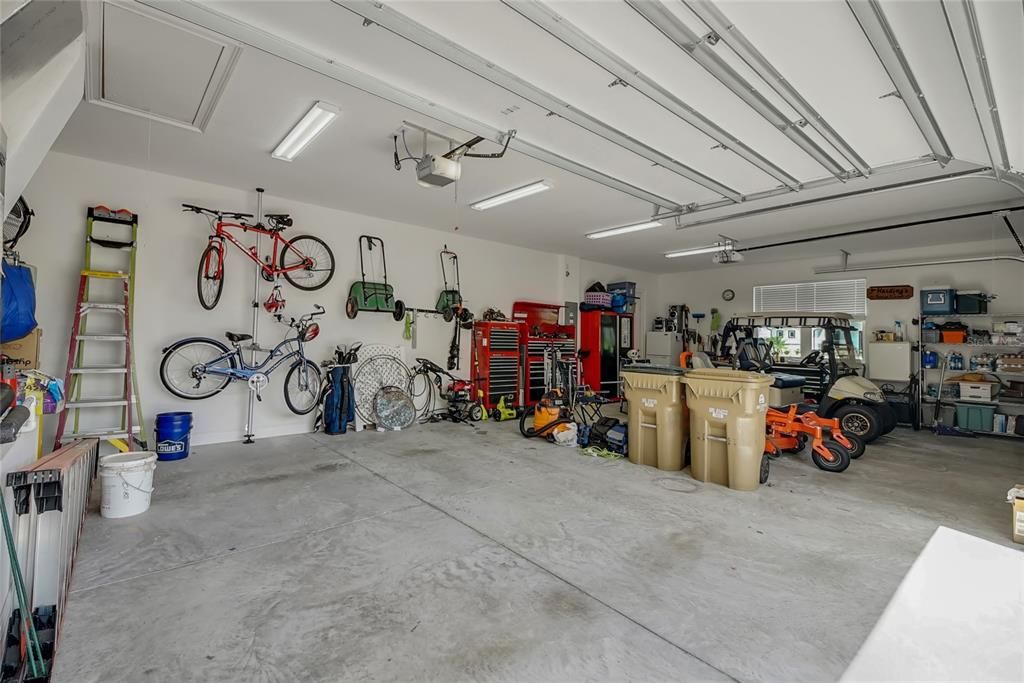 En Venta: $749,500 (4 camas, 3 baños, 3432 Pies cuadrados)