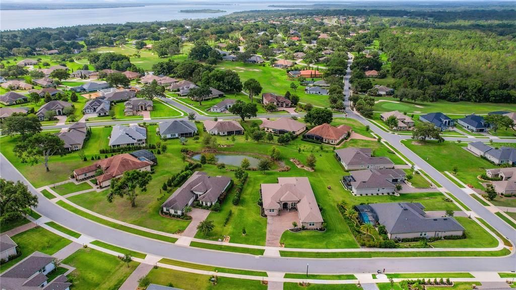 En Venta: $749,500 (4 camas, 3 baños, 3432 Pies cuadrados)