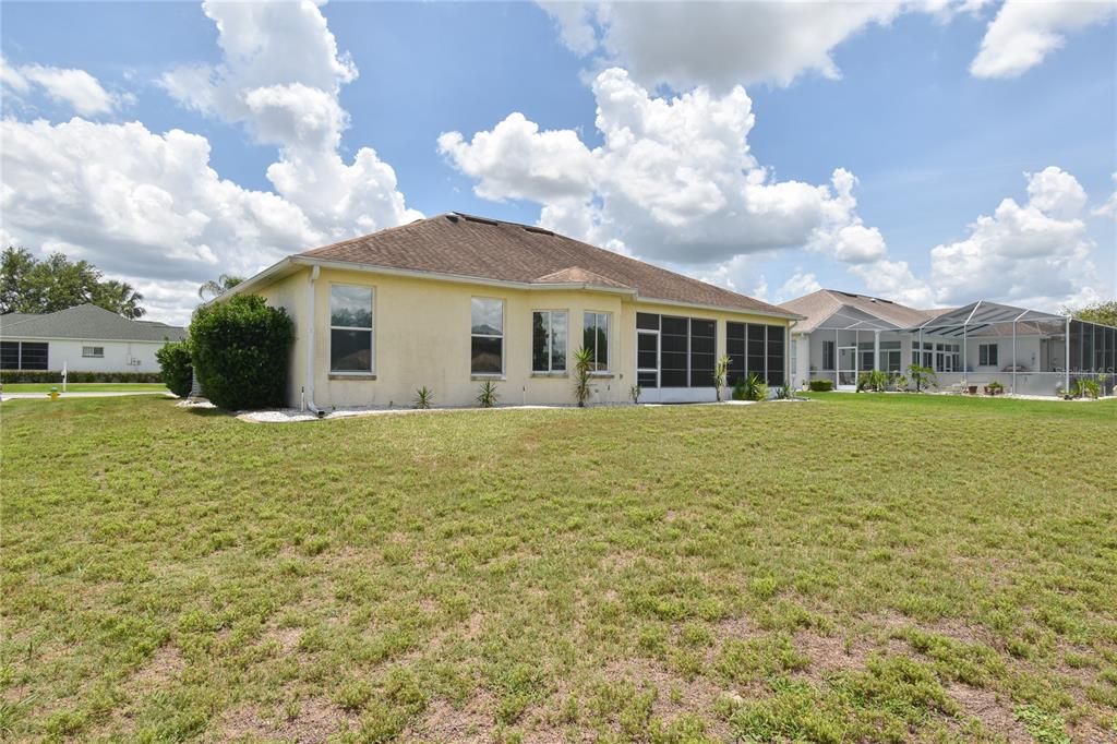 合同活跃: $200,000 (2 贝兹, 2 浴室, 1673 平方英尺)