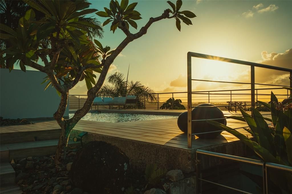 На продажу: $4,400,000 (5 спален, 4 ванн, 5489 Квадратных фут)