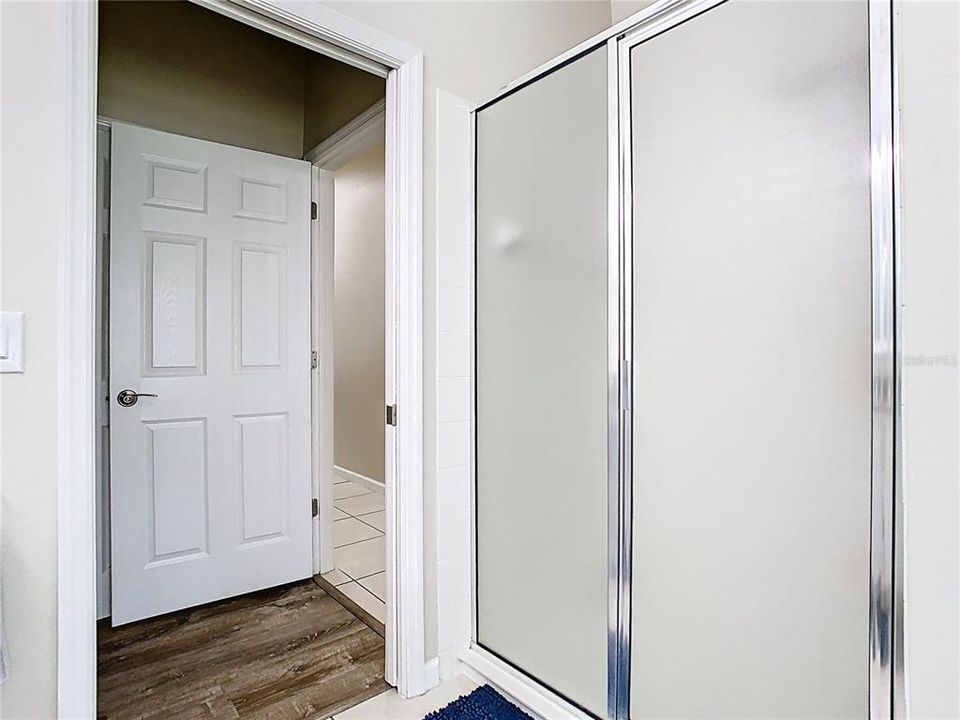 合同活跃: $2,800 (3 贝兹, 2 浴室, 2039 平方英尺)