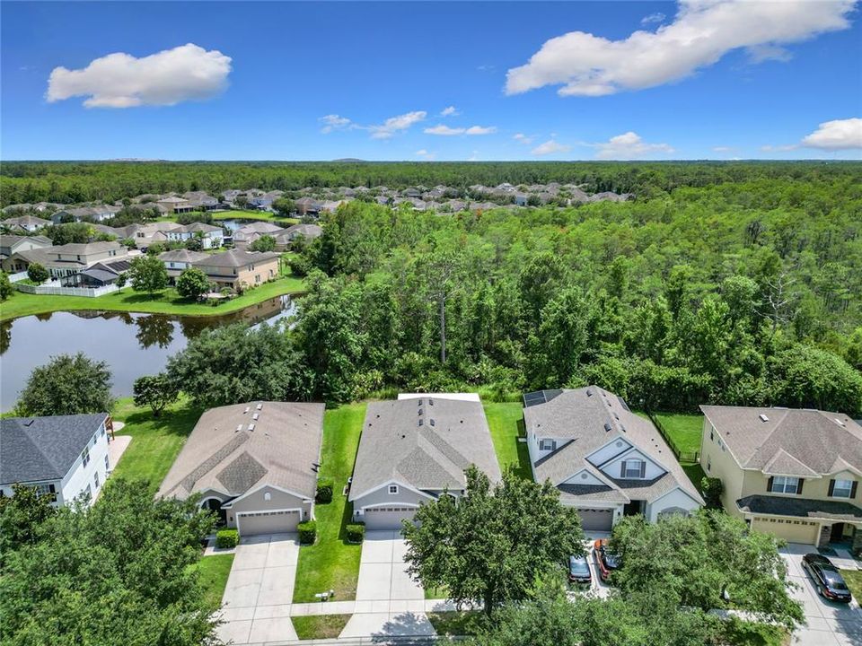 合同活跃: $2,800 (3 贝兹, 2 浴室, 2039 平方英尺)