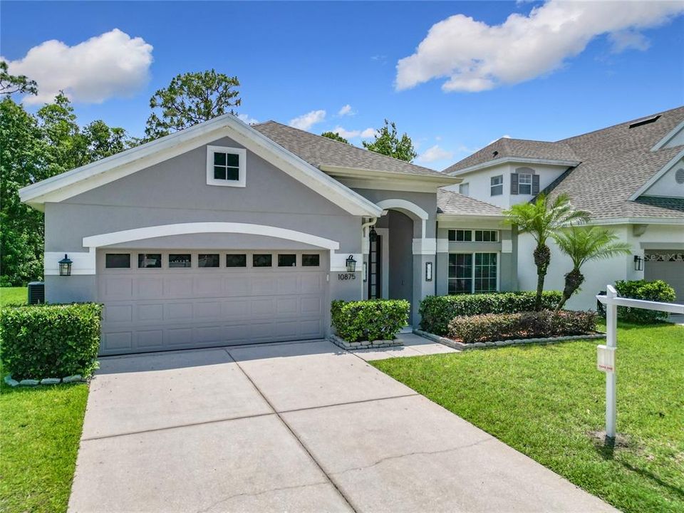 合同活跃: $2,800 (3 贝兹, 2 浴室, 2039 平方英尺)