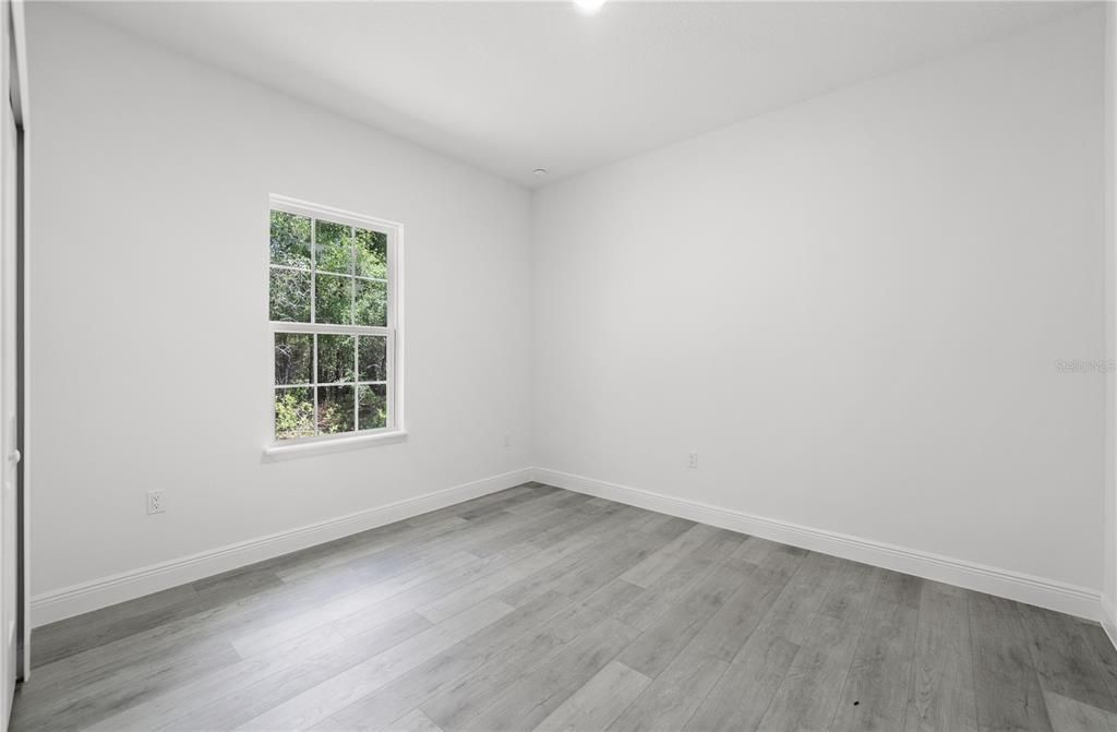 Activo con contrato: $279,000 (4 camas, 2 baños, 1774 Pies cuadrados)