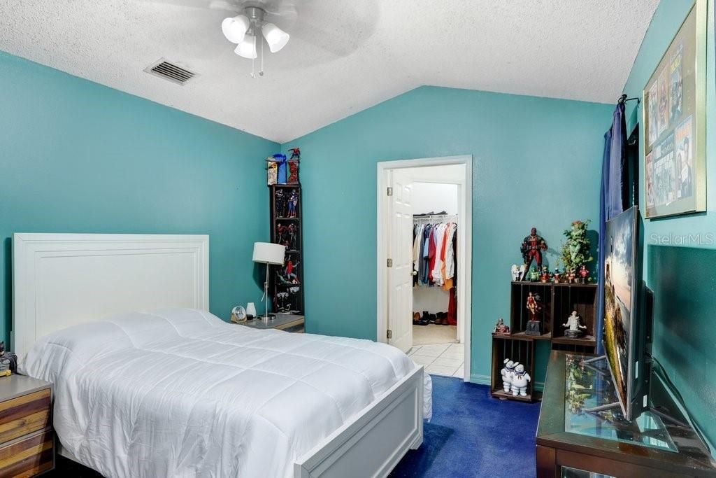 For Sale: $329,900 (3 beds, 2 baths, 1328 Square Feet)