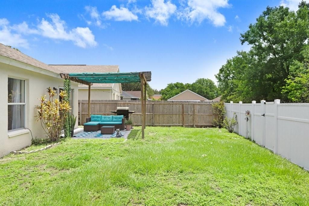 For Sale: $329,900 (3 beds, 2 baths, 1328 Square Feet)