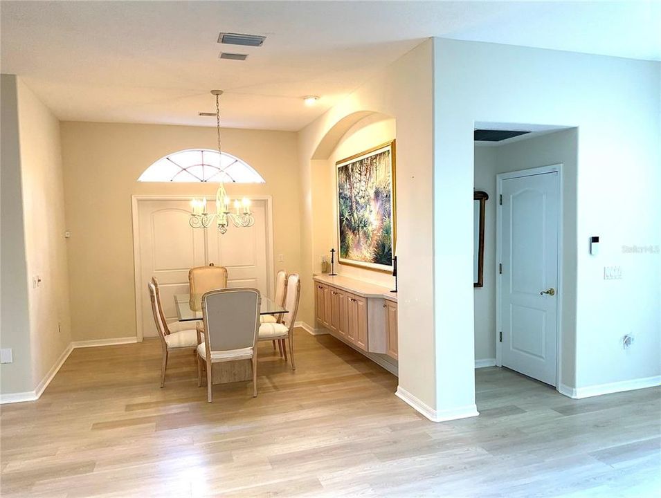 En Renta: $8,500 (3 camas, 2 baños, 2359 Pies cuadrados)