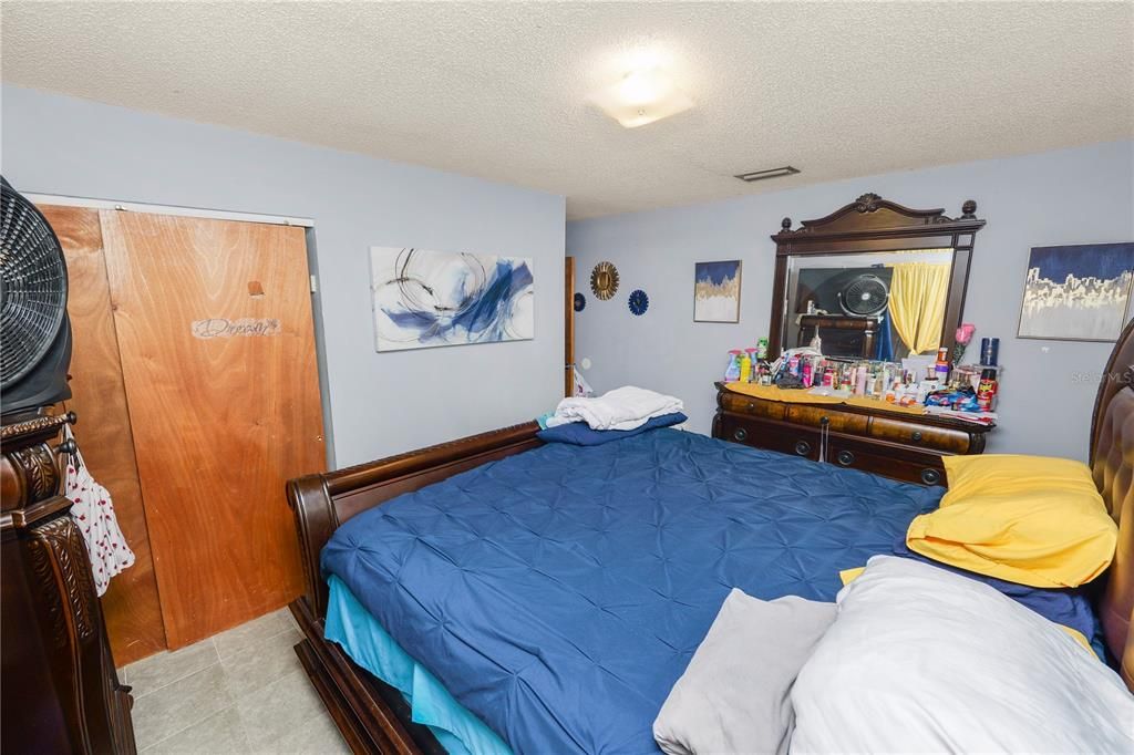 For Sale: $339,000 (0 beds, 0 baths, 1922 Square Feet)