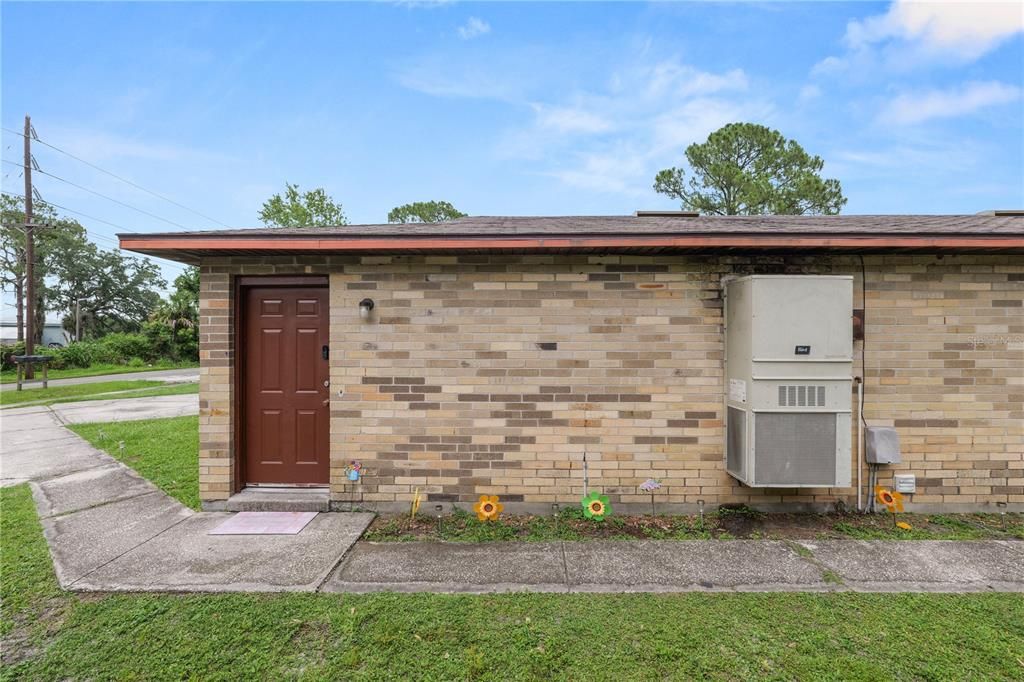 For Sale: $339,000 (0 beds, 0 baths, 1922 Square Feet)