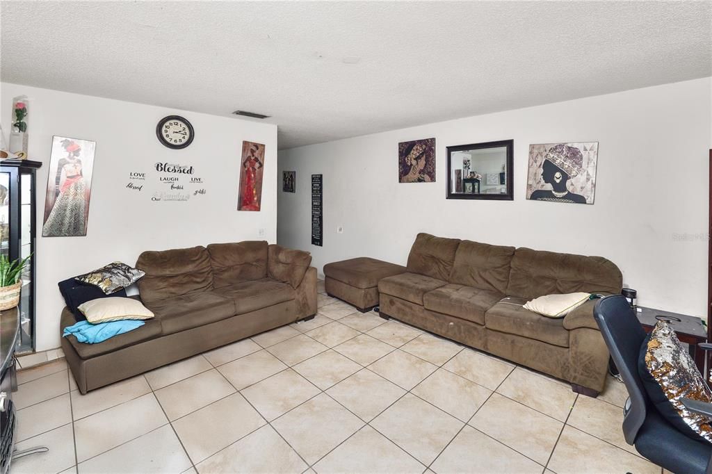 For Sale: $339,000 (0 beds, 0 baths, 1922 Square Feet)