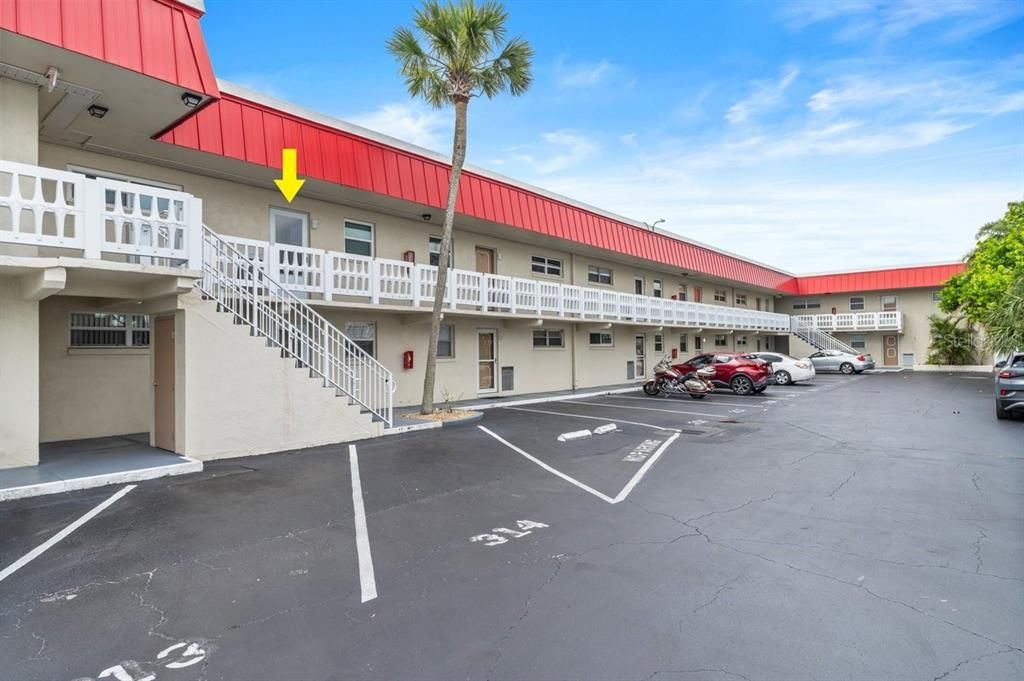 Active With Contract: $130,000 (2 beds, 2 baths, 1005 Square Feet)