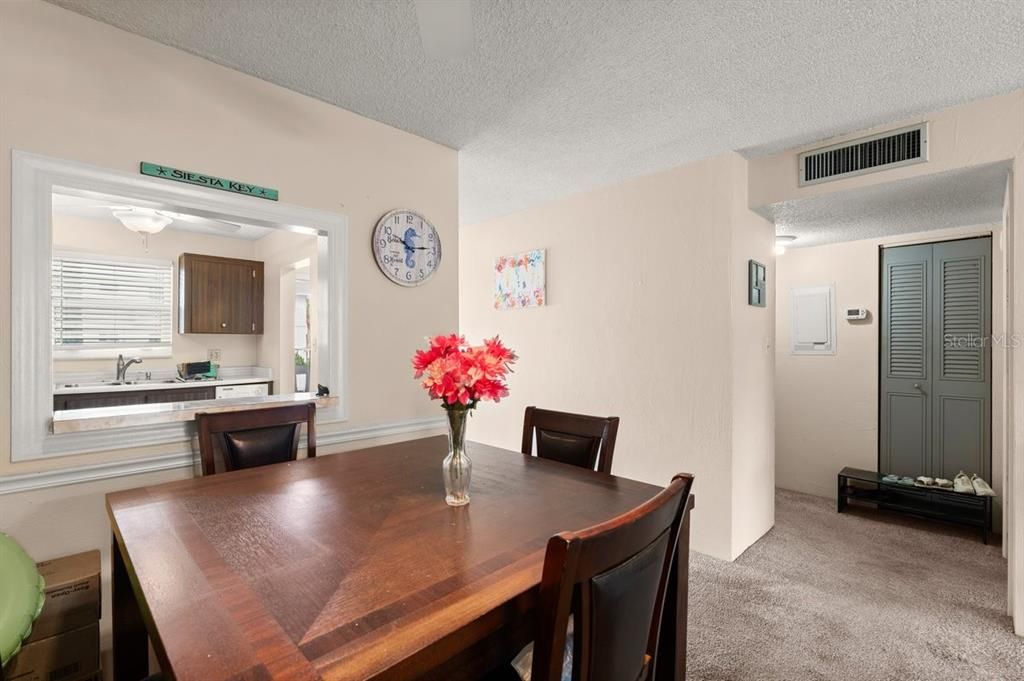 Active With Contract: $130,000 (2 beds, 2 baths, 1005 Square Feet)