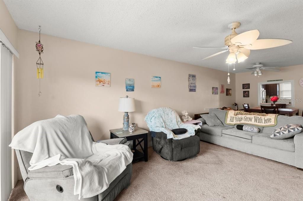 Active With Contract: $130,000 (2 beds, 2 baths, 1005 Square Feet)