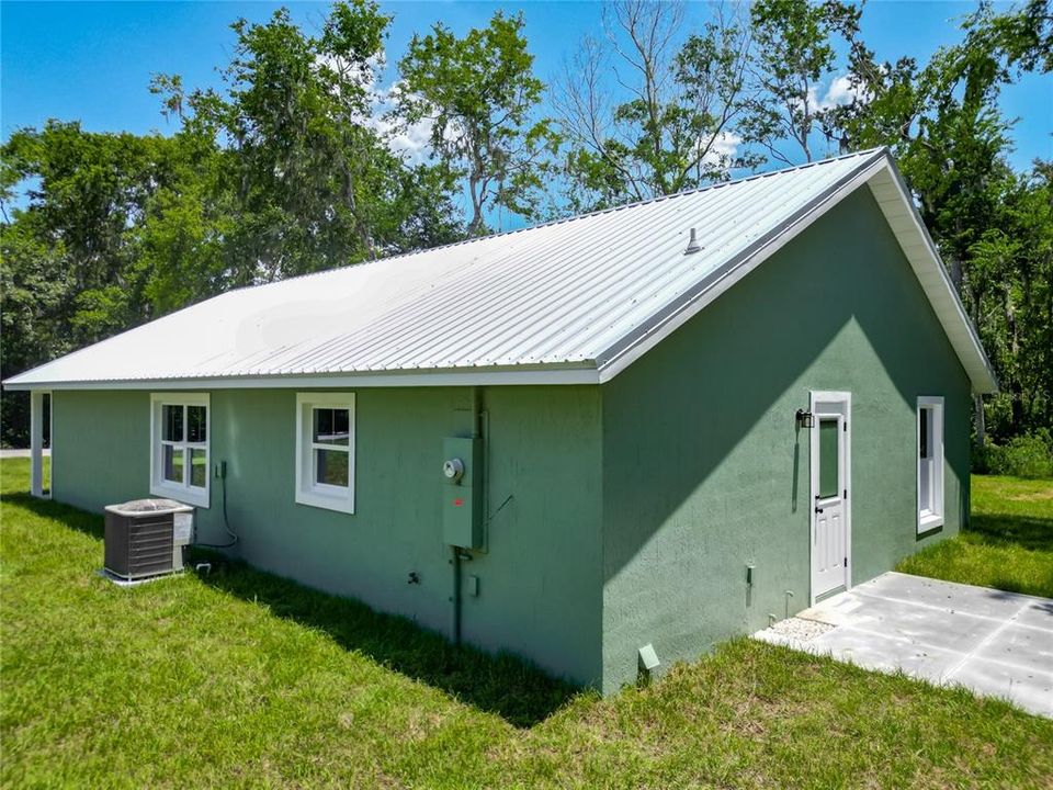 待售: $260,000 (3 贝兹, 2 浴室, 1561 平方英尺)