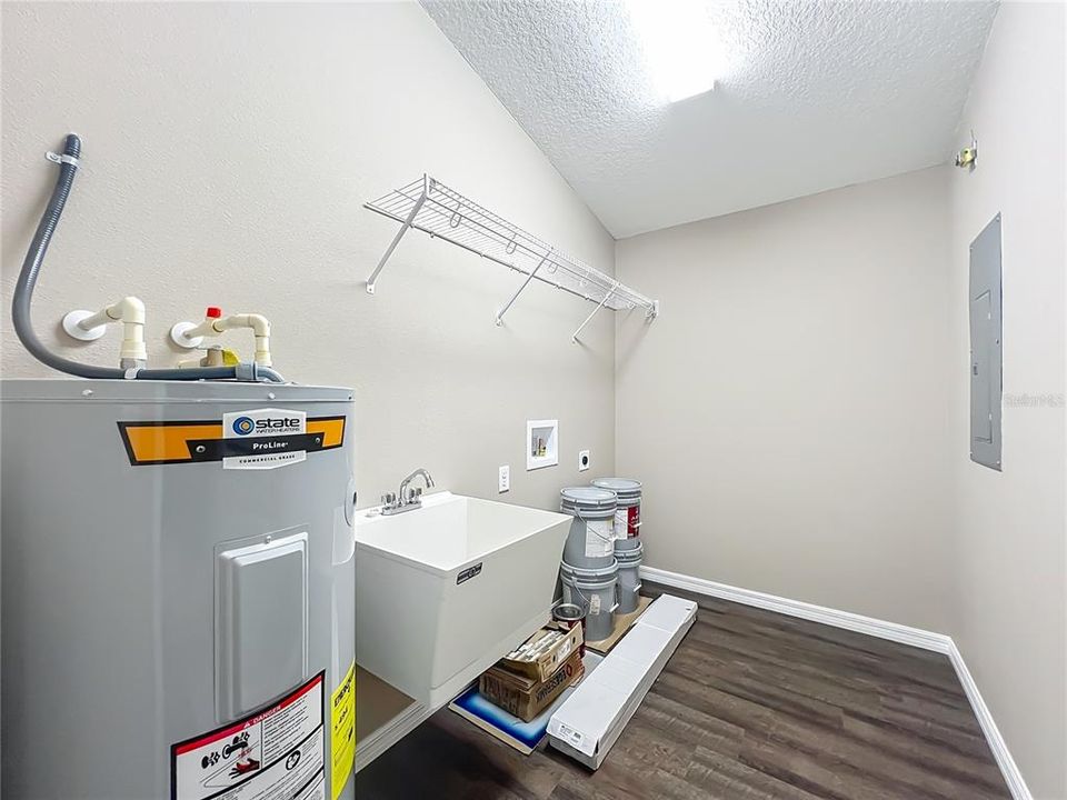 待售: $260,000 (3 贝兹, 2 浴室, 1561 平方英尺)