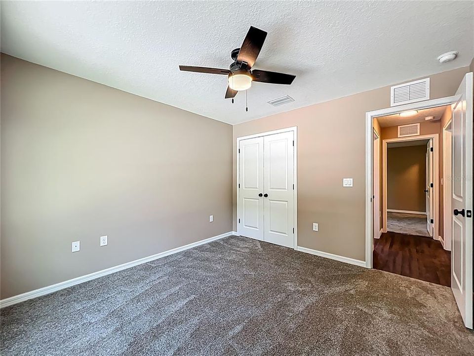 待售: $260,000 (3 贝兹, 2 浴室, 1561 平方英尺)