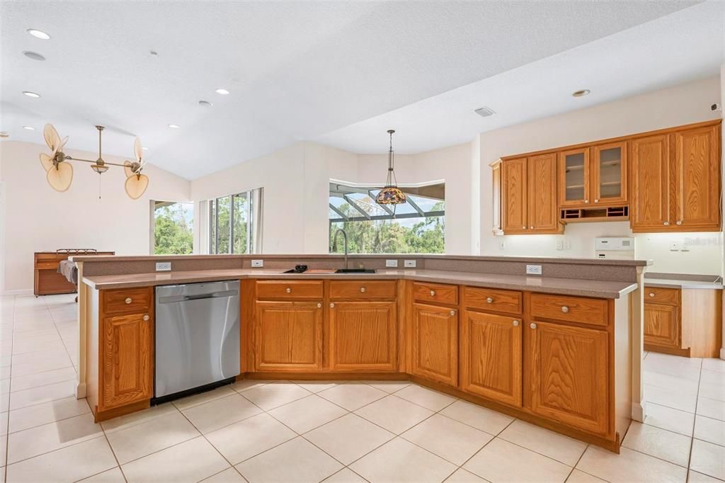 待售: $1,139,000 (4 贝兹, 3 浴室, 3449 平方英尺)