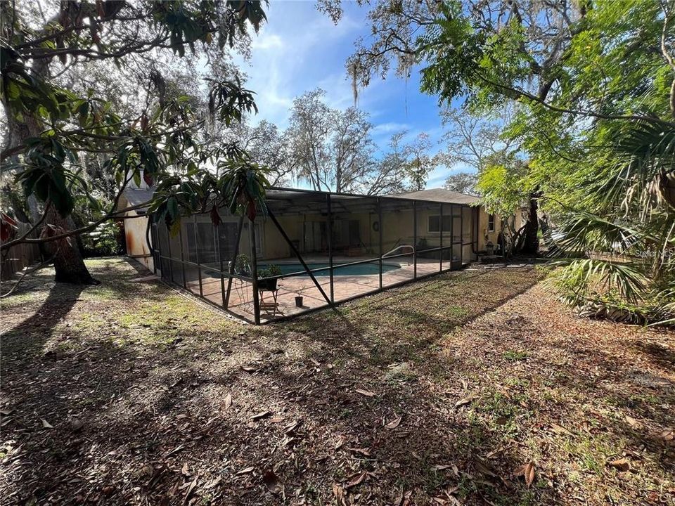 Под контрактом: $2,200 (3 спален, 2 ванн, 2154 Квадратных фут)