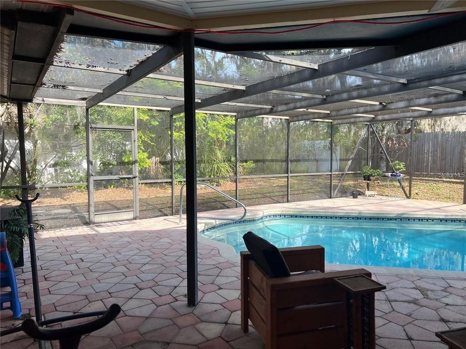 Под контрактом: $2,200 (3 спален, 2 ванн, 2154 Квадратных фут)