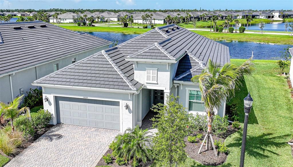 Recently Sold: $475,000 (4 beds, 2 baths, 2248 Square Feet)