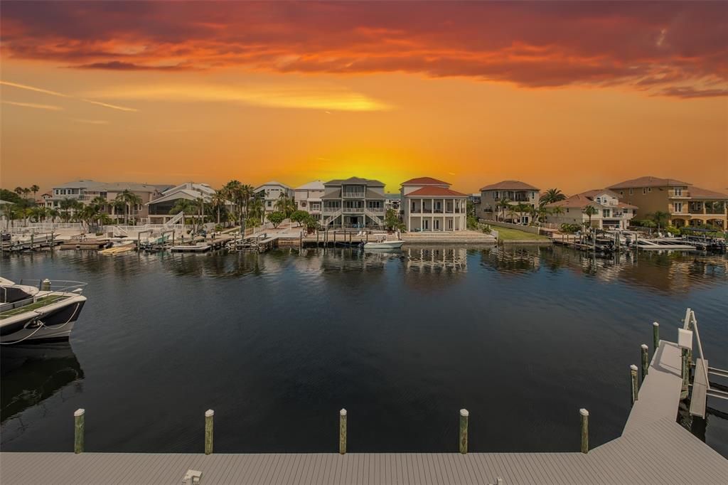 На продажу: $1,390,000 (5 спален, 4 ванн, 4489 Квадратных фут)