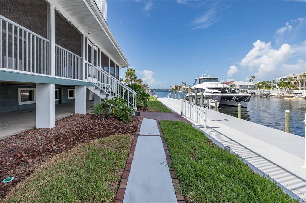 На продажу: $1,390,000 (5 спален, 4 ванн, 4489 Квадратных фут)