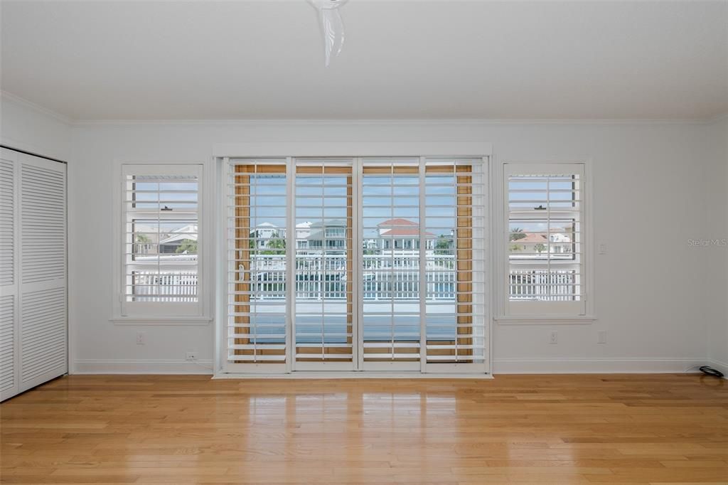 На продажу: $1,390,000 (5 спален, 4 ванн, 4489 Квадратных фут)