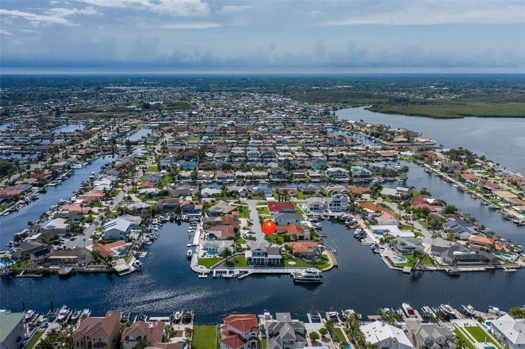 На продажу: $1,390,000 (5 спален, 4 ванн, 4489 Квадратных фут)