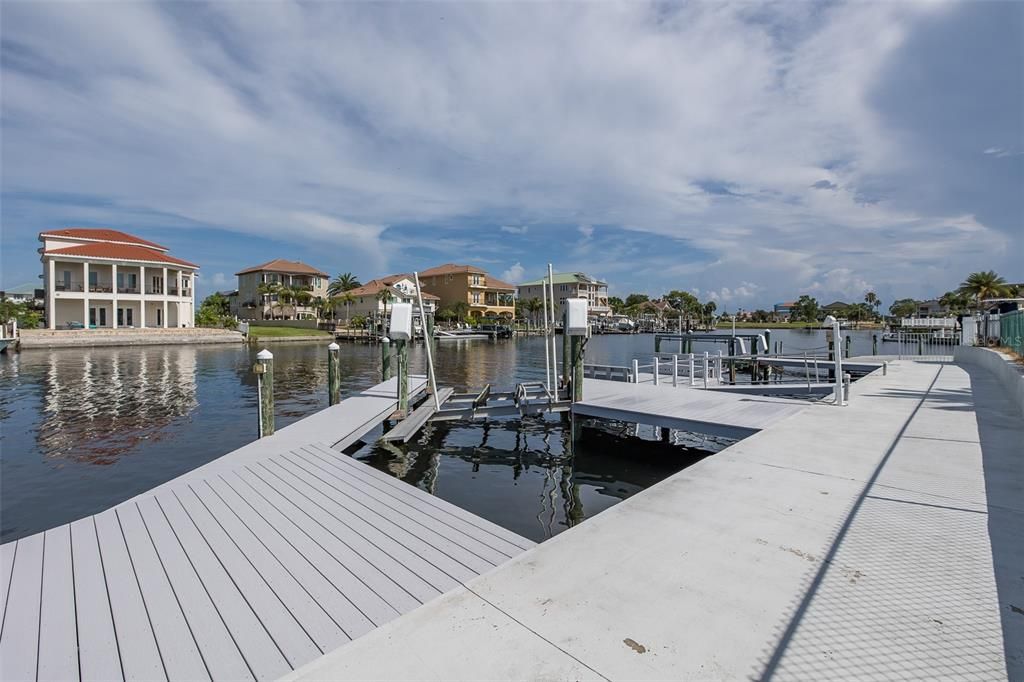 На продажу: $1,390,000 (5 спален, 4 ванн, 4489 Квадратных фут)