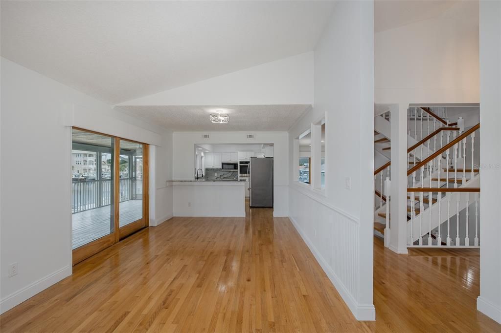 На продажу: $1,390,000 (5 спален, 4 ванн, 4489 Квадратных фут)