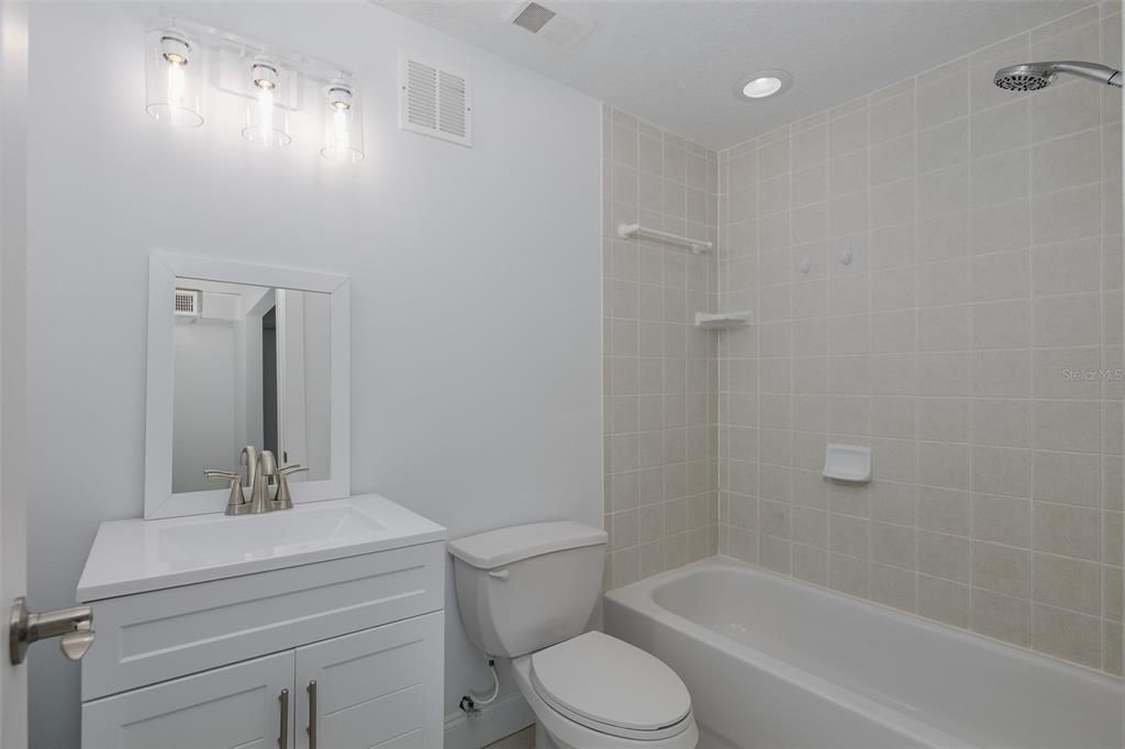 На продажу: $1,390,000 (5 спален, 4 ванн, 4489 Квадратных фут)