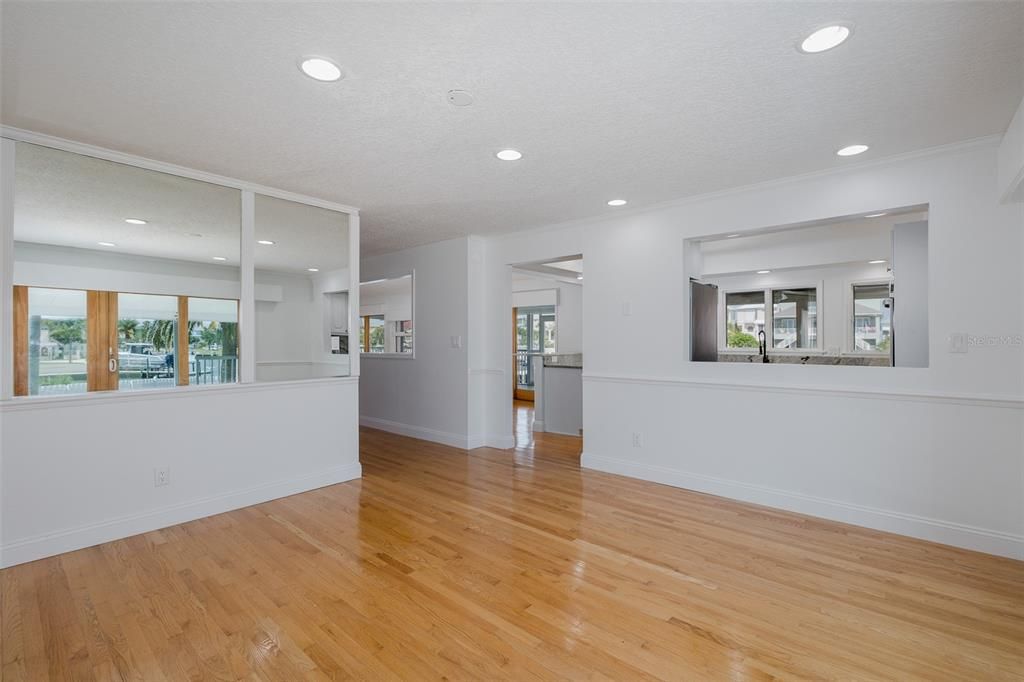 На продажу: $1,390,000 (5 спален, 4 ванн, 4489 Квадратных фут)