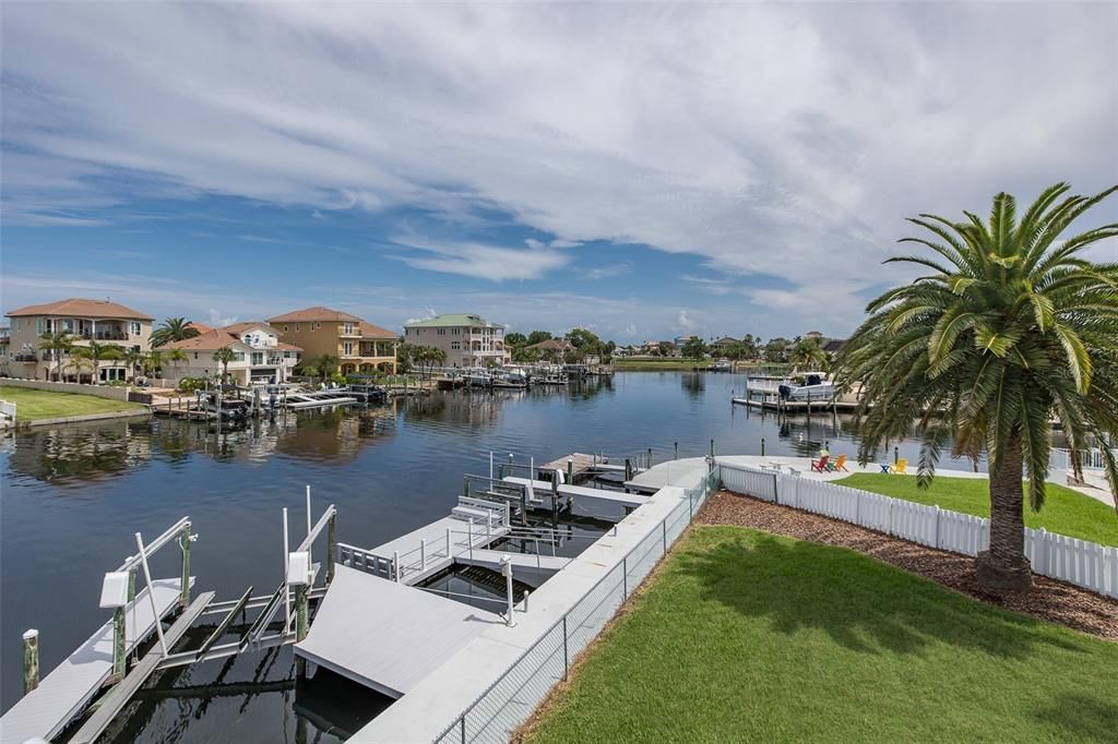 На продажу: $1,390,000 (5 спален, 4 ванн, 4489 Квадратных фут)