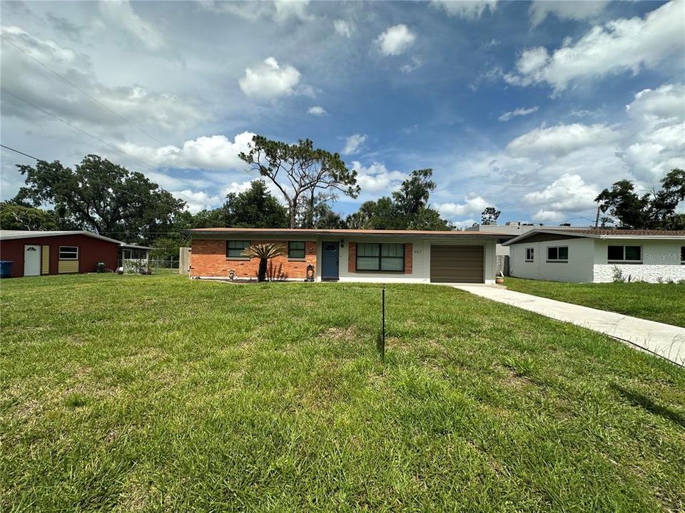 Recently Rented: $2,750 (3 beds, 2 baths, 1152 Square Feet)