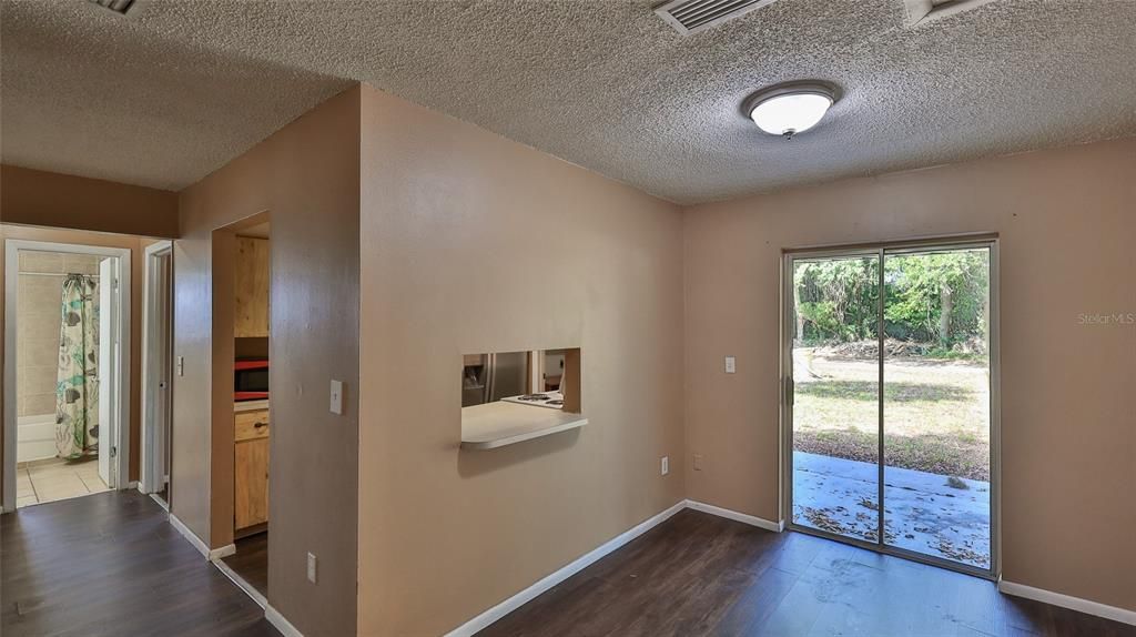 待售: $470,000 (0 贝兹, 0 浴室, 1876 平方英尺)