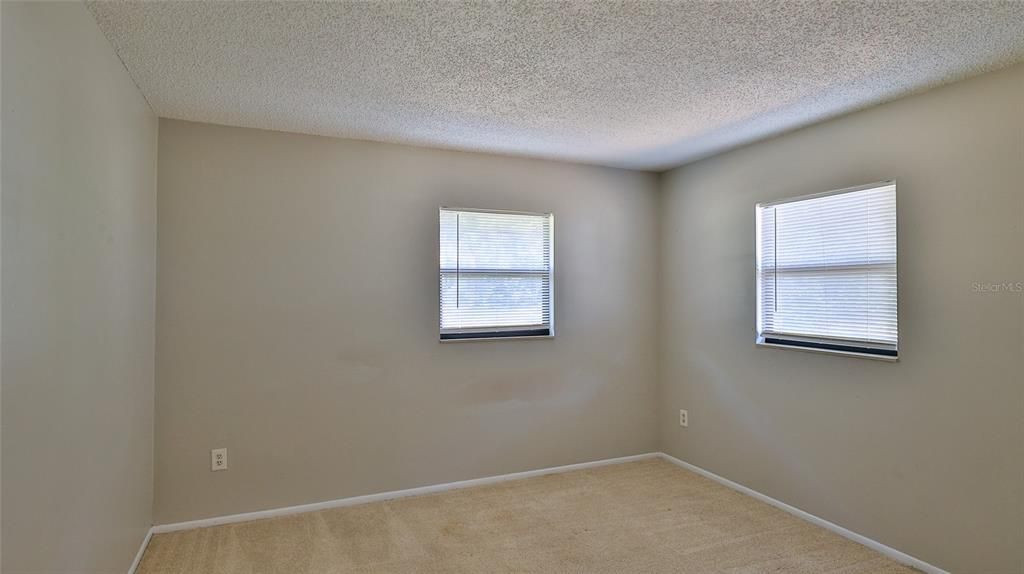 待售: $470,000 (0 贝兹, 0 浴室, 1876 平方英尺)