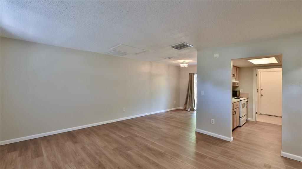 待售: $470,000 (0 贝兹, 0 浴室, 1876 平方英尺)